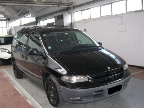Chrysler Voyager 2.0 Benzin 133 CV (1997) Porto San