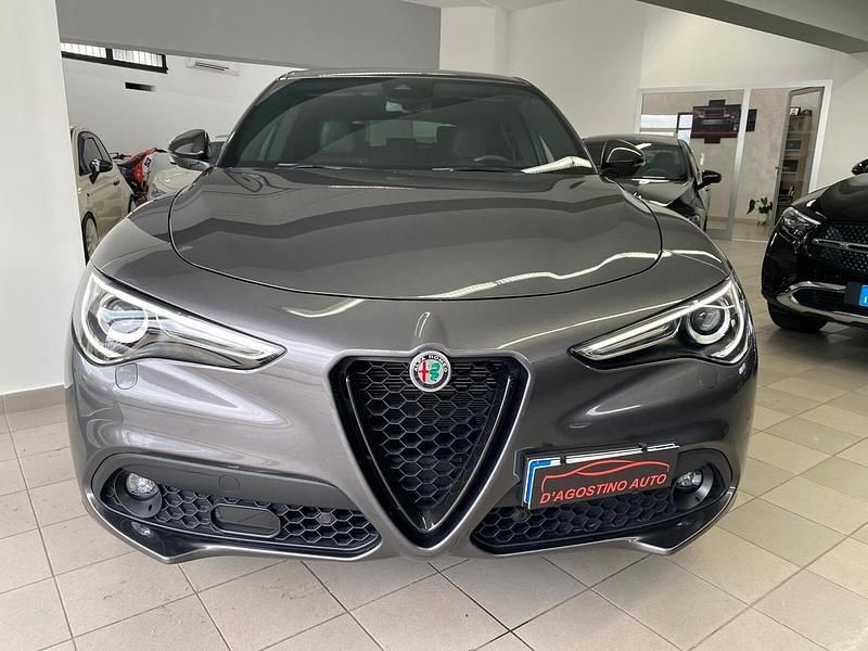 Usata Alfa Romeo Stelvio Veloce 210 CV (154 kW) 2022 Grigio SUV