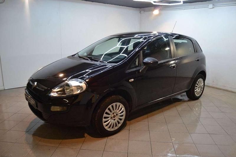 Nero Usata 2010 Fiat Punto Evo Active Due volumi | 2200 € (Cara) - Immagine 1/4