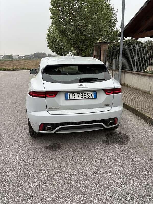 Usado Jaguar E-Pace R-Dynamic 150 CV (110 kW) 2018 SUV