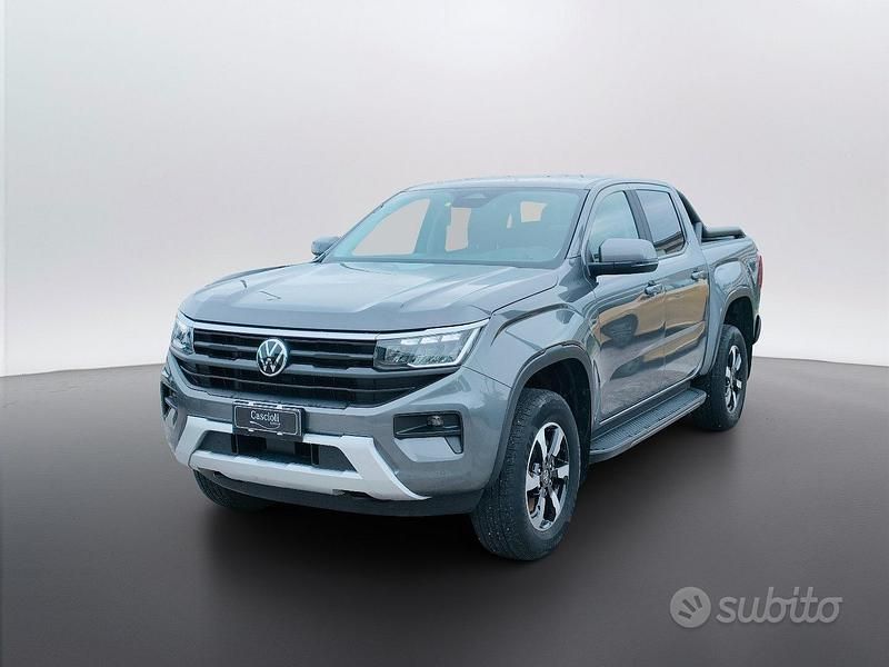 Usata VW Amarok Life 205 CV (150 kW) 2024 Grigio Pick-up