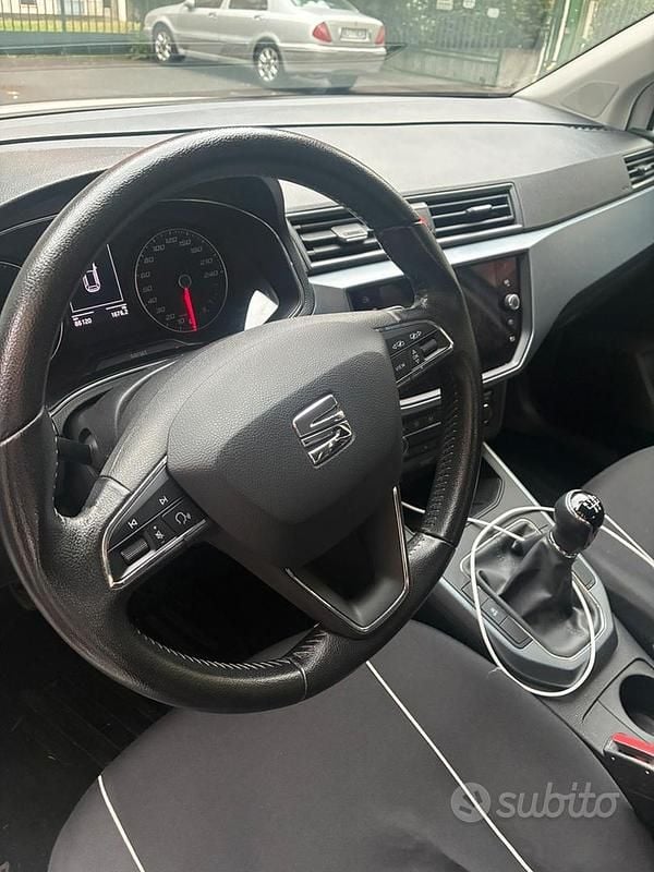 Usata Seat Arona Style 95 CV (69 kW) 2019 Bianco SUV