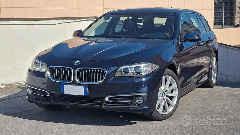 Usata BMW 525 Luxury Line 218 CV (160 kW) 2016 Blu Station wagon