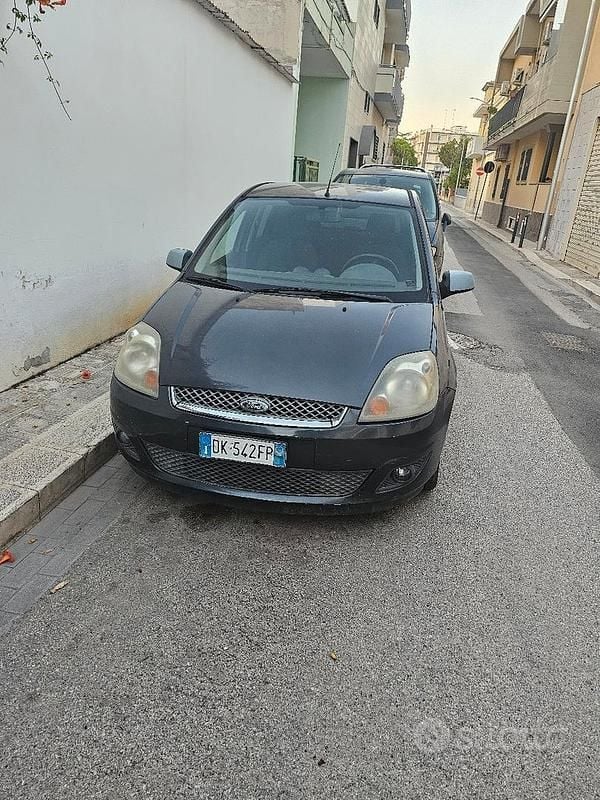 Usata Ford Fiesta 68 CV (50 kW) 2020 Blu Utilitaria