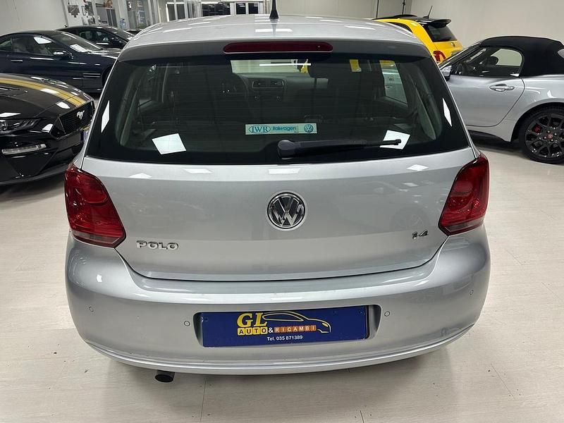 Usata VW Polo Comfortline 85 CV (62 kW) 2013 Argento Berlina