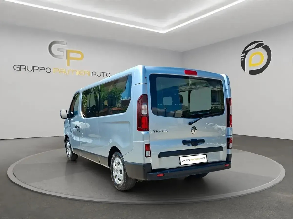 Usata Renault Trafic Equilibre 149 CV (109 kW) 2024 Argento