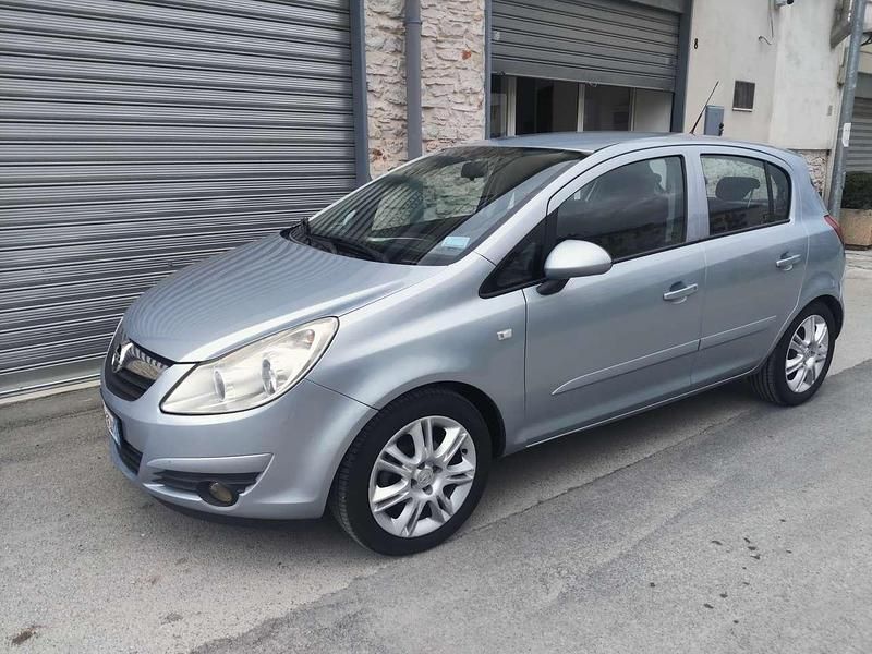 Usata Opel Corsa Enjoy 69 CV (50 kW) 2007 Blu/azzurro Utilitaria