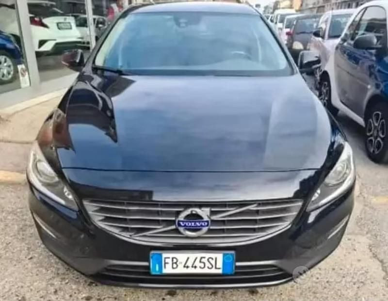 Usata Volvo V60 2015 Nero Station wagon