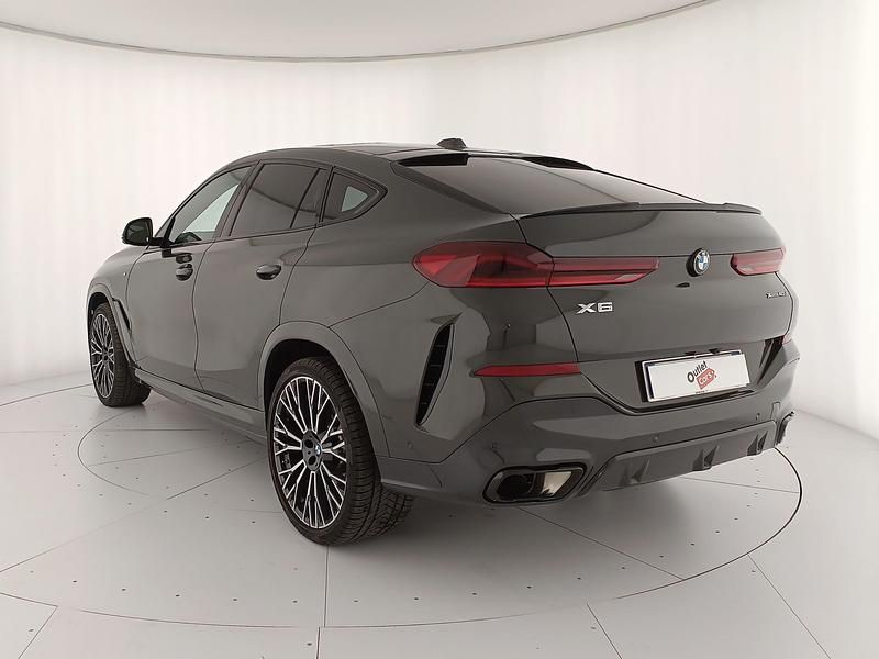 Begagnad BMW X6 M Sport 2024 Svart SUV
