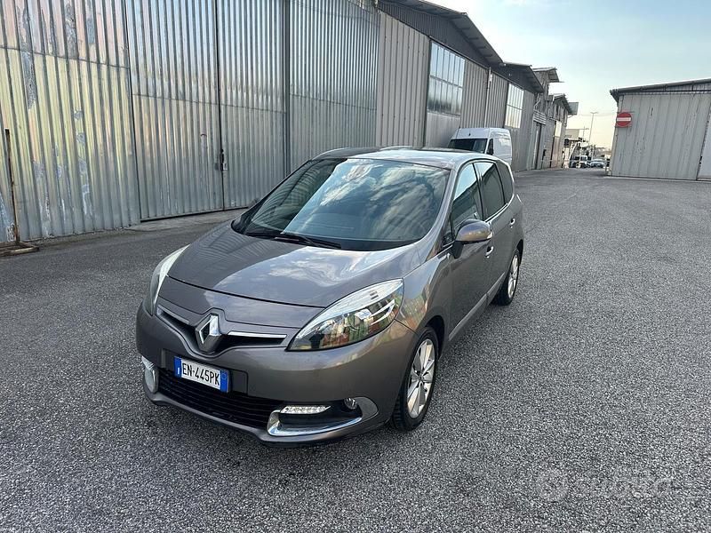 Usata Renault Scénic III Dynamique 131 CV (96 kW) 2013 Grigio Monovolume