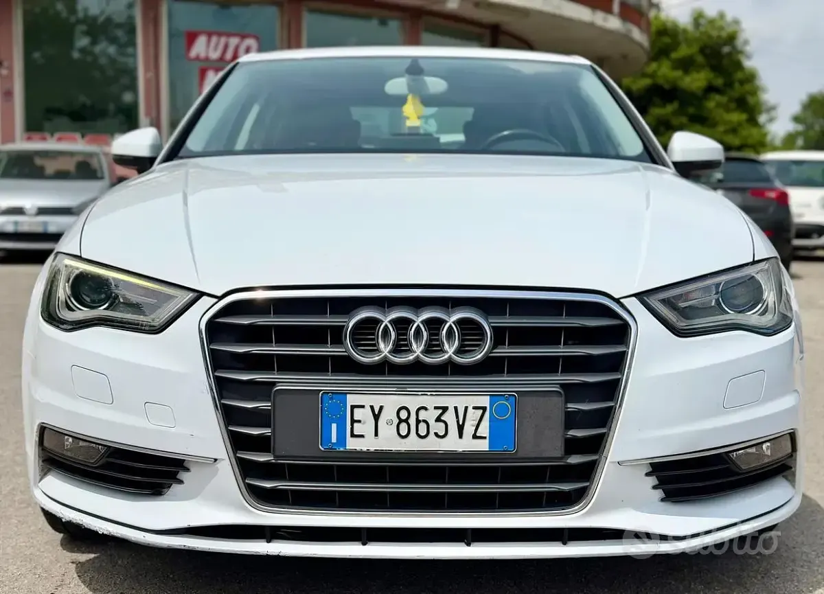 Usata Audi A3 Comfort 110 CV (80 kW) 2015 Bianco Berlina