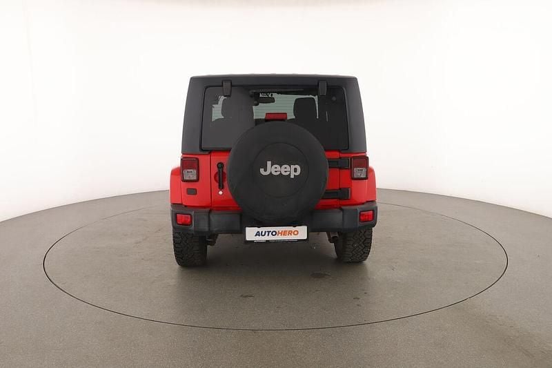 Używany Jeep Wrangler Unlimited Sahara 200 KM (147 kW) 2017 Czerwony SUV
