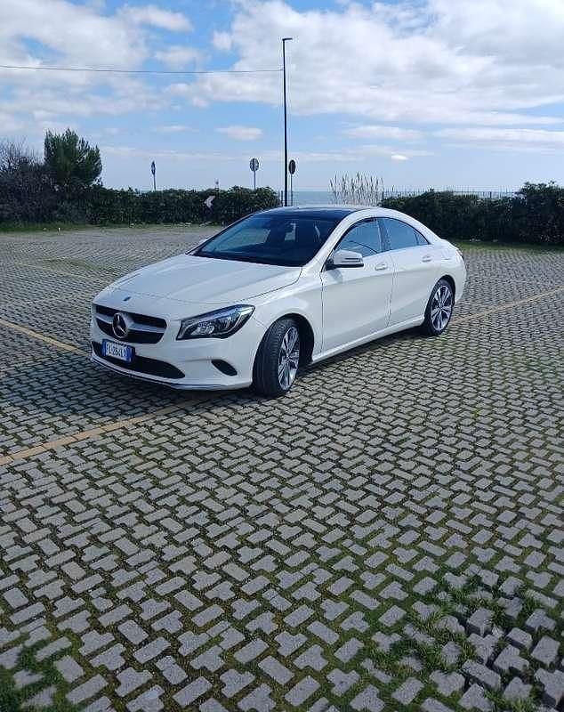 Usata Mercedes CLA200 Business 136 CV (100 kW) 2017 Berlina