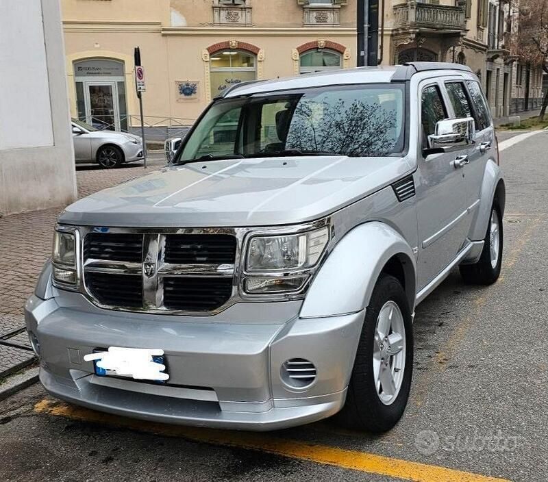 Grigio Usata 2007 Dodge Nitro SUV | 5500 € - Immagine 1/4