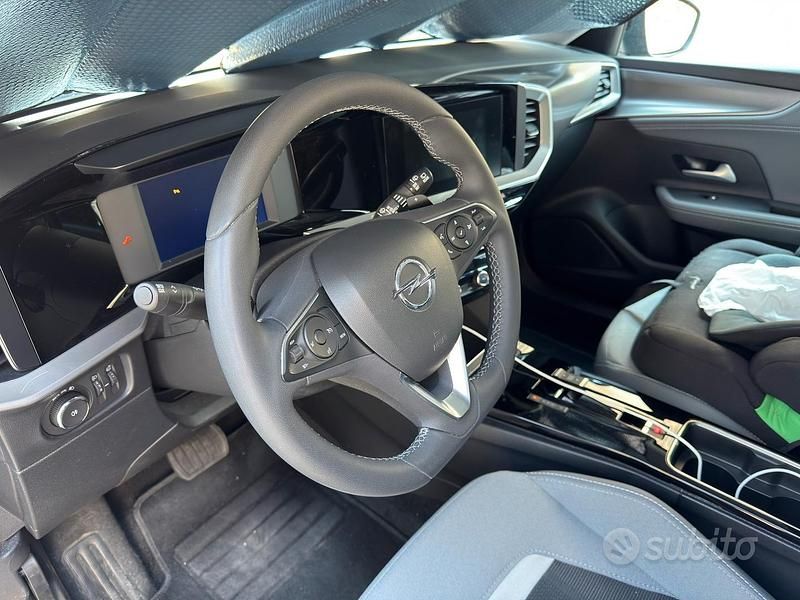 Usata Opel Mokka Edition 131 CV (96 kW) 2024 Nero SUV