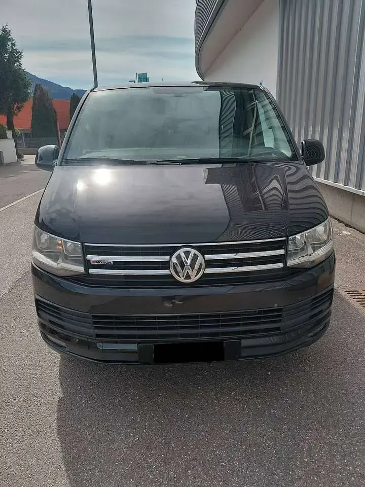 Usata VW Caravelle 150 CV (110 kW) 2017 Nero Furgone