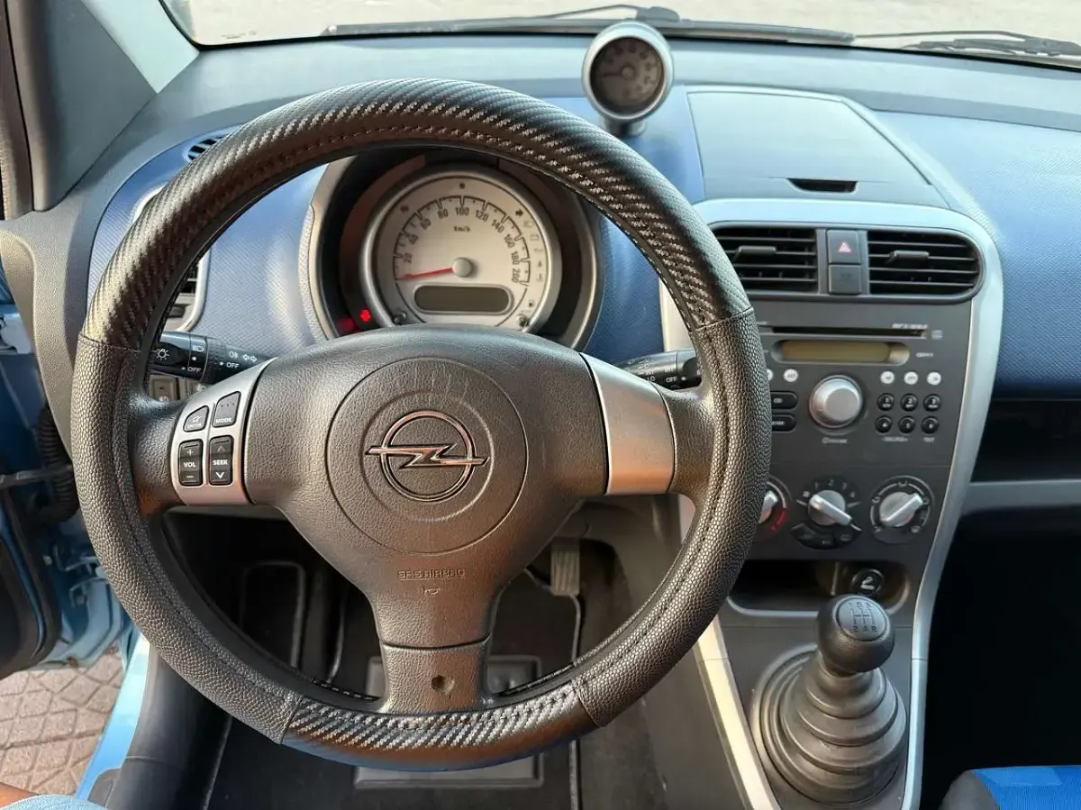 Usata Opel Agila Enjoy 68 CV (50 kW) 2008 Azzurro met Utilitaria
