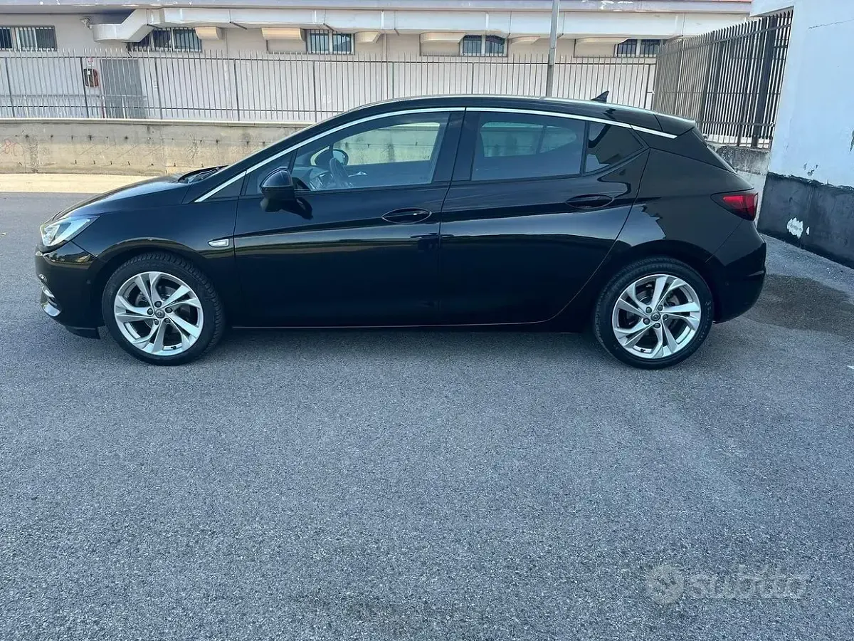 Usata Opel Astra 122 CV (89 kW) 2020 Nero Berlina