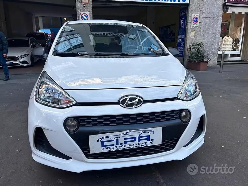 Usata Hyundai i10 Style 67 CV (49 kW) 2017 Bianco Utilitaria