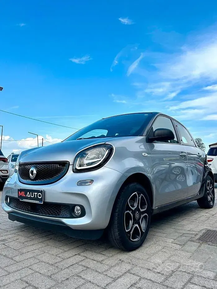 Usata Smart ForFour Brabus 90 CV (66 kW) 2019 Grigio Utilitaria