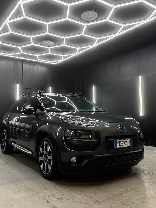 Usata Citroën C4 Cactus PureTech 110 CV (80 kW) 2016 Grigio Utilitaria
