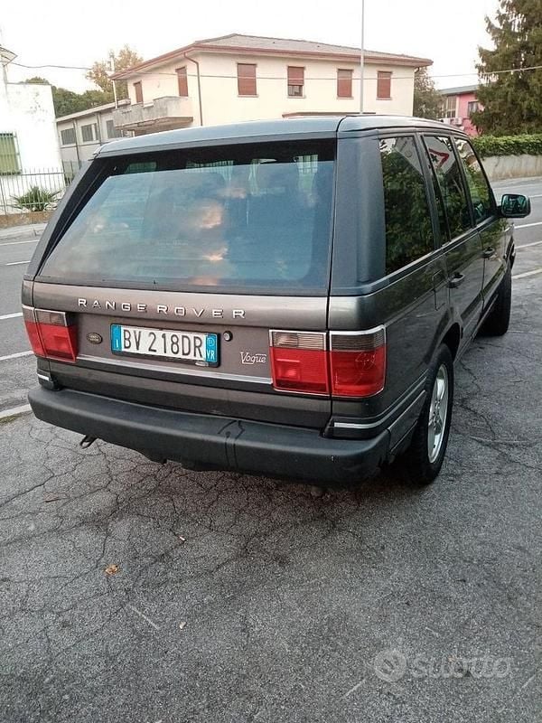 Usata Land Rover Range Rover Vogue 2001 Grigio SUV