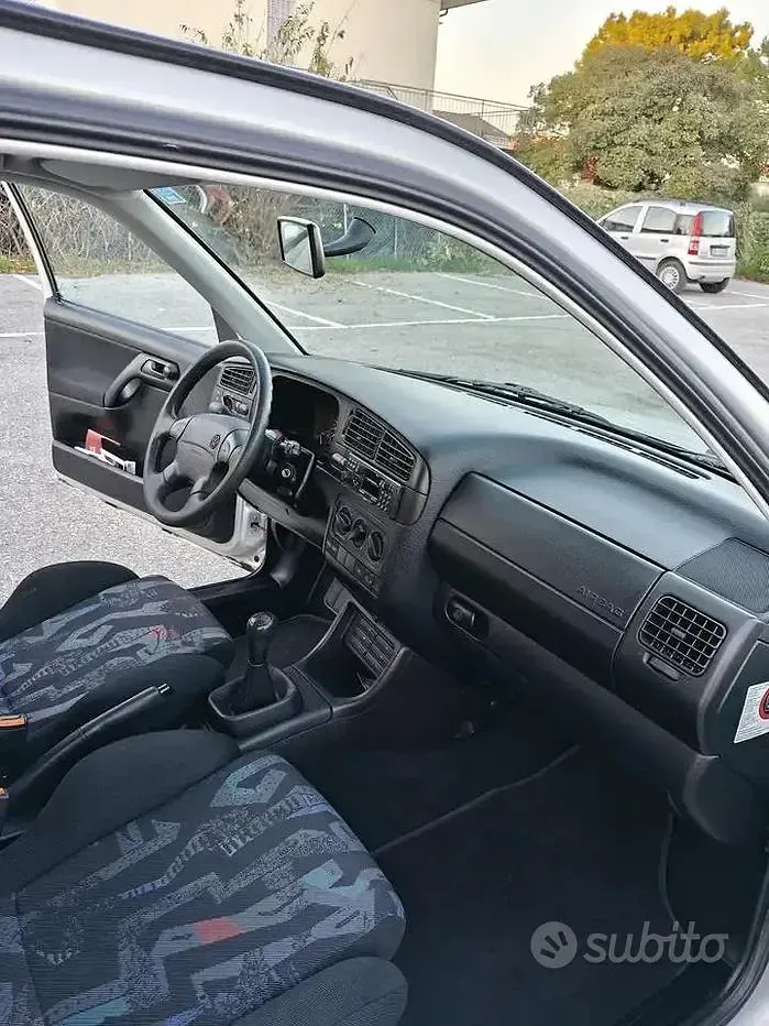 Occasion VW Golf III GT 101 PK (74 kW) 1996 Grijs Sedan