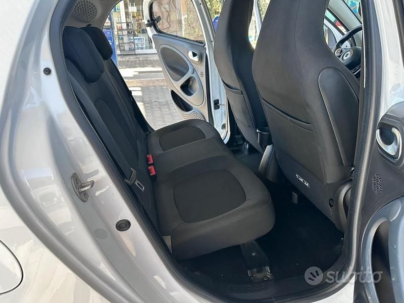 Usata Smart ForFour 71 CV (52 kW) 2019 Bianco Utilitaria