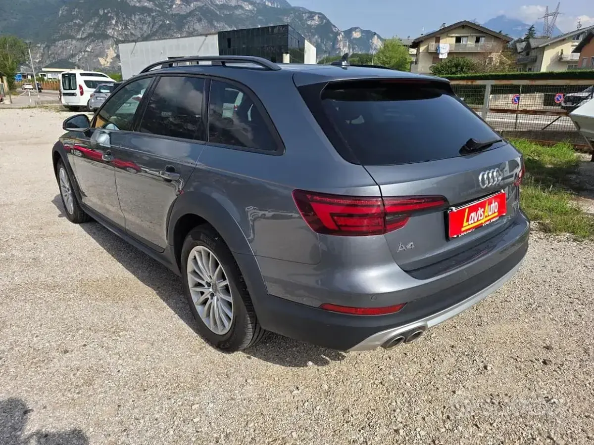 Usata Audi A4 Allroad Business 163 CV (119 kW) 2018 Grigio Station wagon