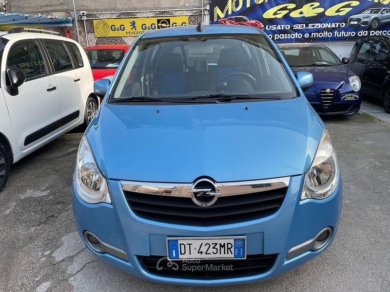 Usata Opel Agila 65 CV (47 kW) 2009 Blu Utilitaria