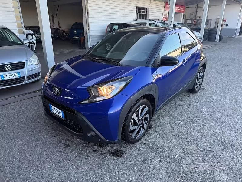 Usata Toyota Aygo X Trend 72 CV (52 kW) 2023 Blu SUV