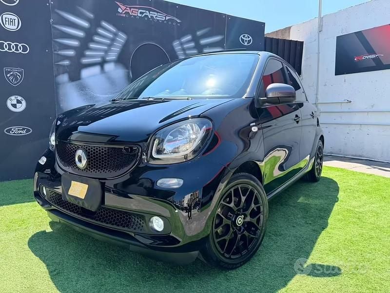 Usata Smart ForFour Prime 90 CV (66 kW) 2018 Nero Utilitaria