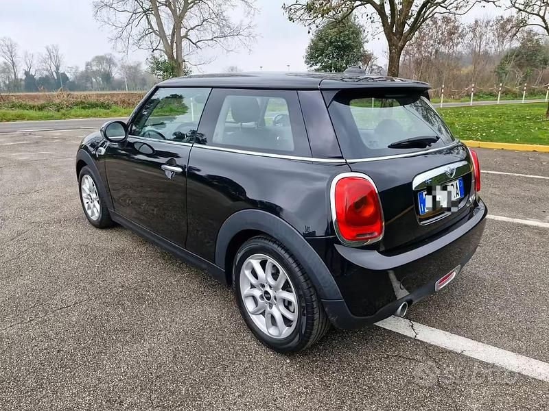 Usata Mini Cooper 116 CV (85 kW) 2014 Nero Utilitaria