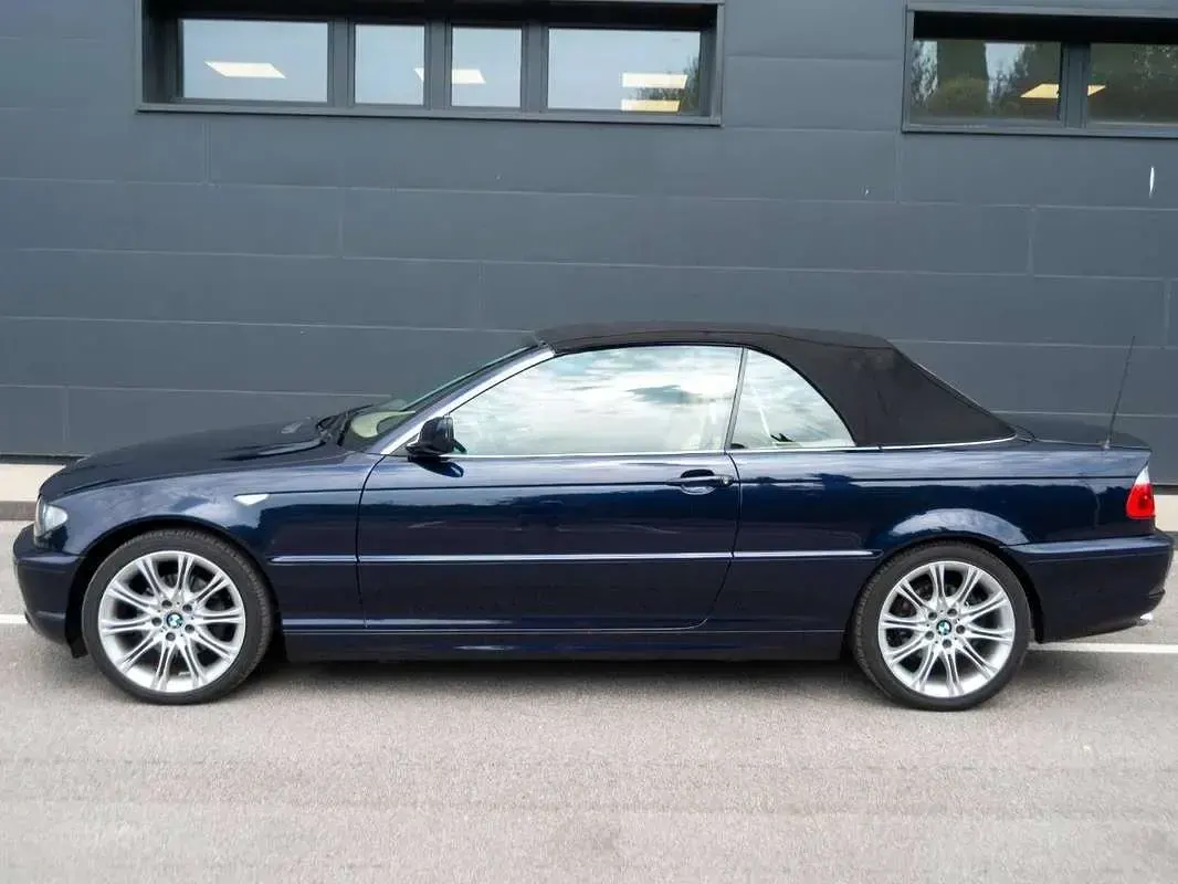 Usata BMW 320 Cabriolet 170 CV (125 kW) 2004 Blu/azzurro Cabrio
