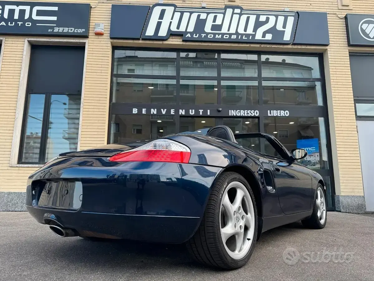 Usata Porsche Boxster 220 CV (161 kW) 2000 Bluazzurro Cabrio