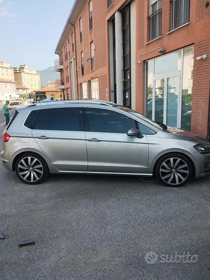 Usata VW Golf Sportsvan Highline 150 CV (110 kW) 2014 Grigio Monovolume