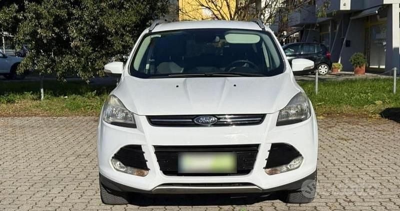 Usata Ford Kuga Titanium 119 CV (87 kW) 2015 Bianco SUV
