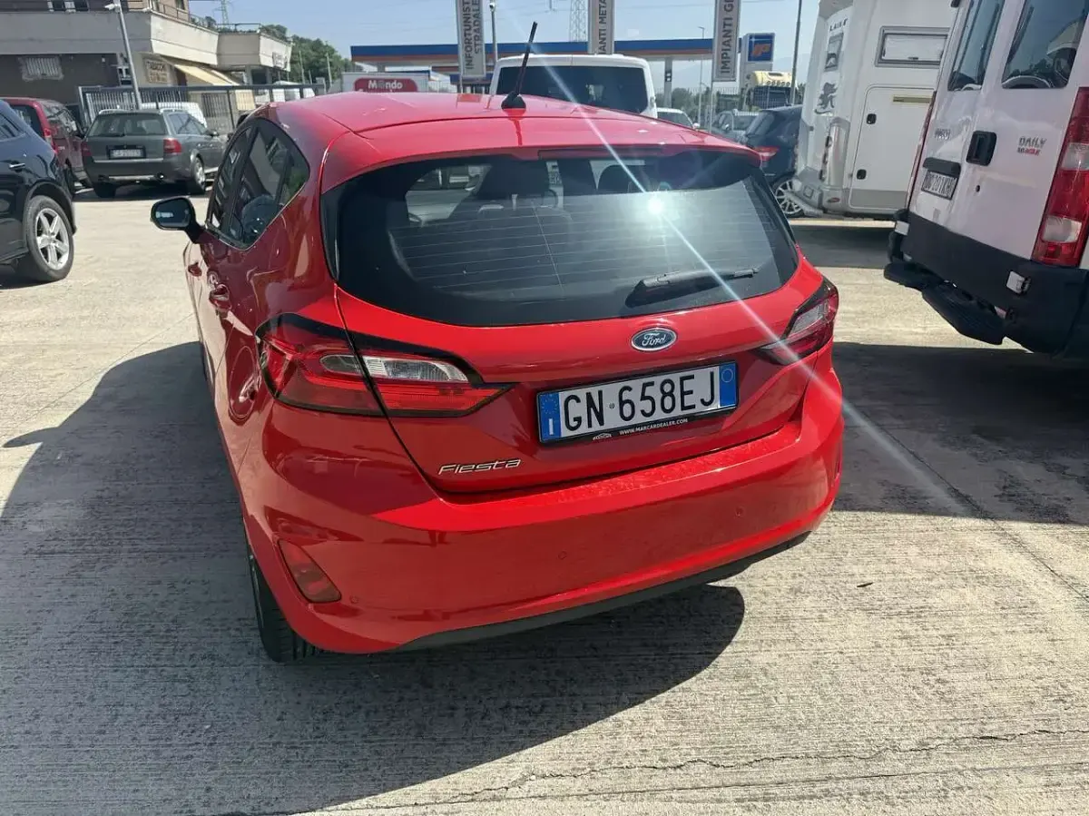Occasion Ford Fiesta Titanium 75 PK (55 kW) 2023 Rood Hatchback