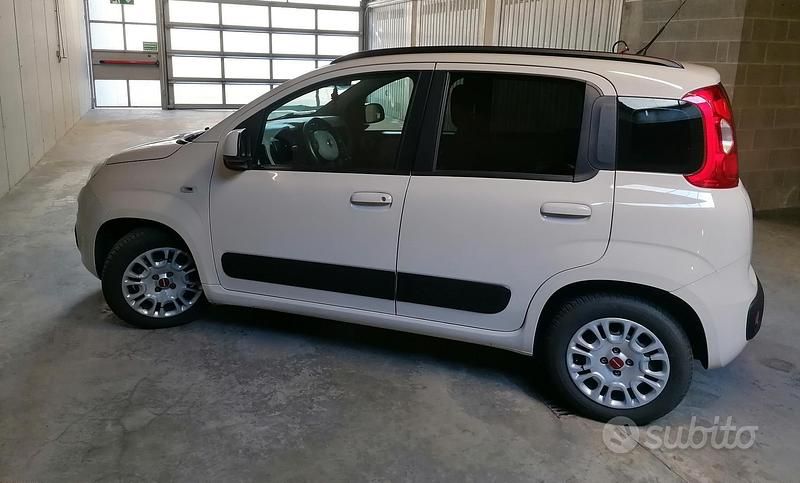 Usata 2016 Fiat Panda Tre volumi | 8900 € (Buon prezzo) - Immagine 1/4