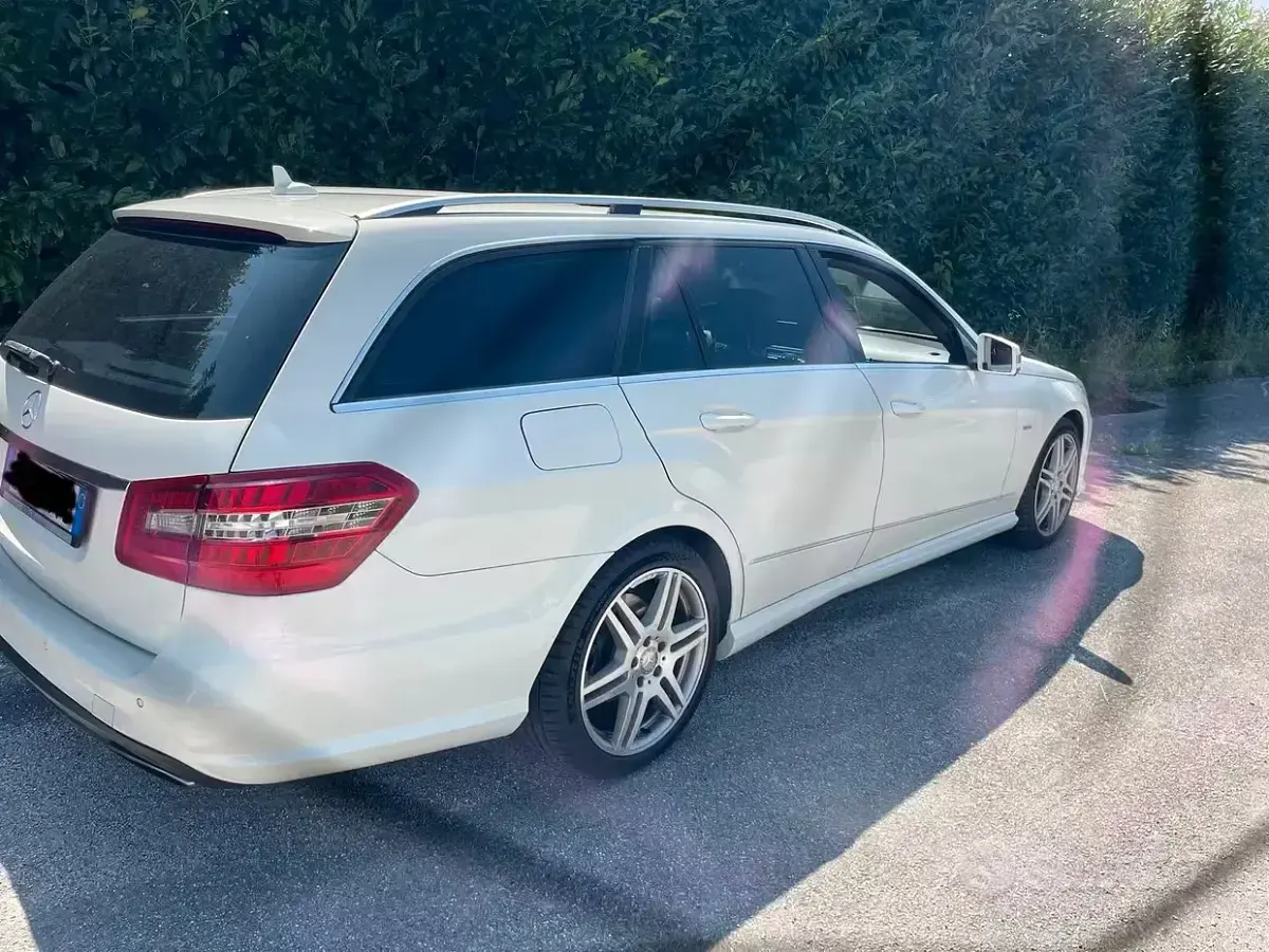 Usata Mercedes E350 265 CV (194 kW) 2010 Bianco Station wagon