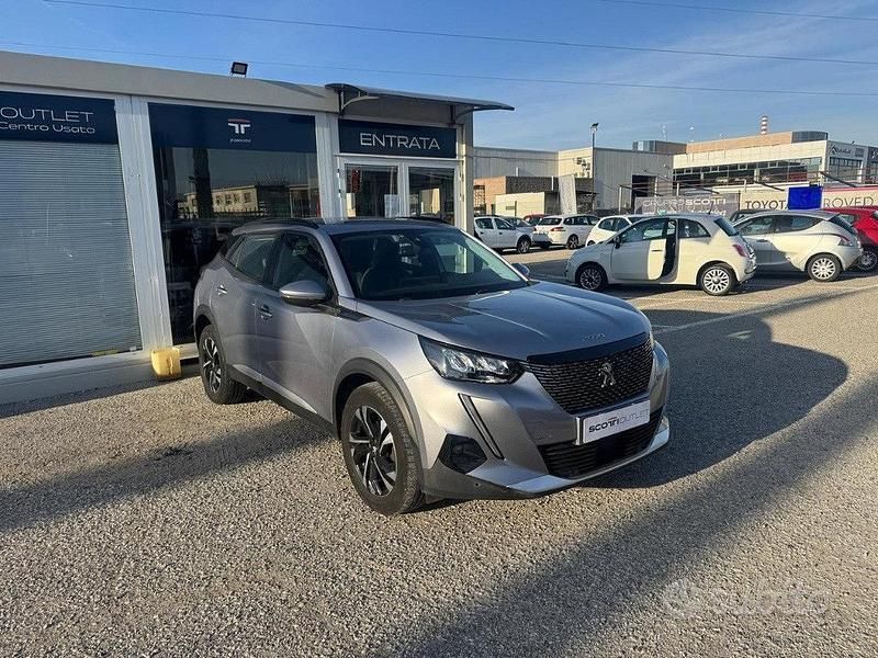 Occasion Peugeot 2008 Active 131 ch (96 kW) 2020 Gris SUV