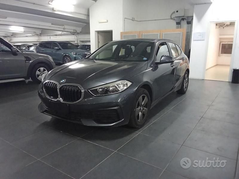 Usata BMW 116 Advantage 116 CV (85 kW) 2021 Grigio Utilitaria