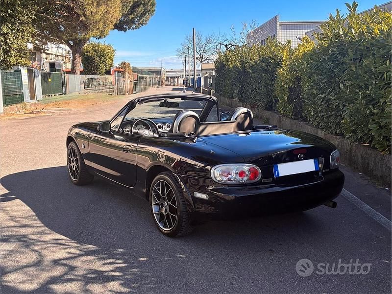 Usata Mazda MX5 2004 Nero Cabrio