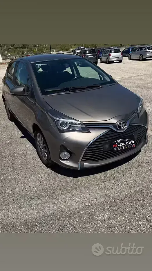 Second-hand Toyota Yaris Active 69 CP (50 kW) 2016 Gri Berlinǎ