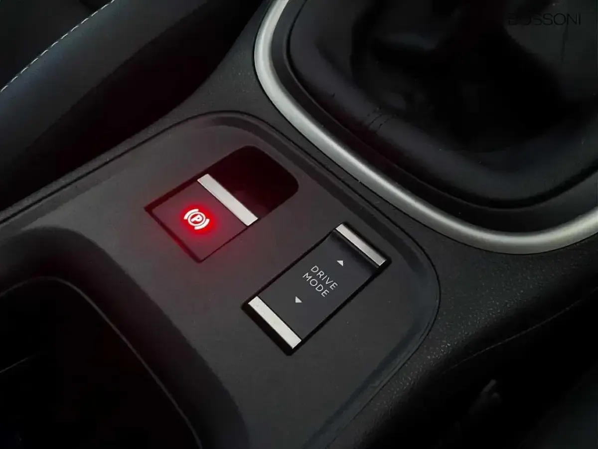 Usata Jeep Avenger Summit 100 CV (73 kW) 2025 Grigio SUV