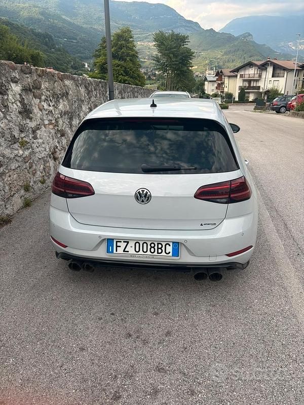 Usata VW Golf VII 150 CV (110 kW) 2018 Utilitaria