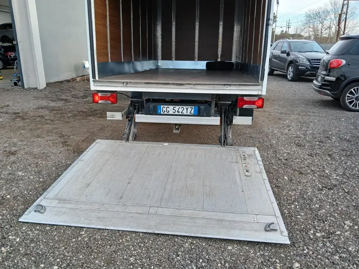 Usata Iveco Daily 155 CV (114 kW) 2021 Bianco Cabrio