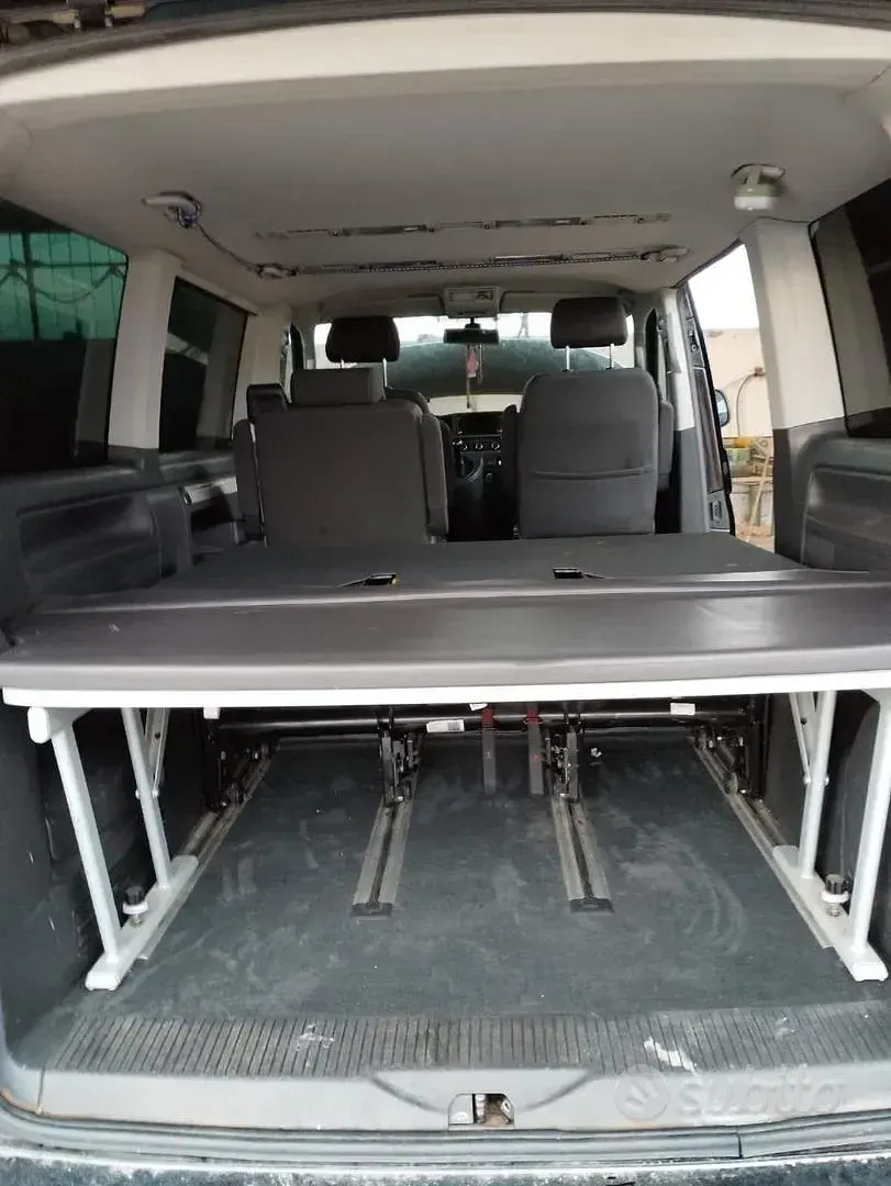 Usata VW Multivan 140 CV (102 kW) 2012 Monovolume