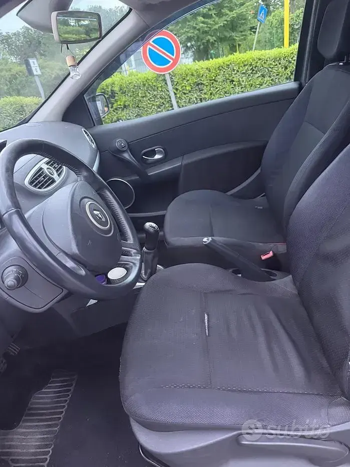 Brugt Renault Clio II 75 HK (55 kW) 2006 Grå