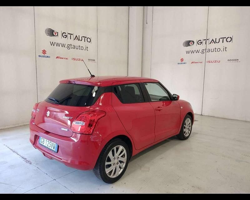Usata Suzuki Swift Cool 83 CV (61 kW) 2020 Rosso Utilitaria